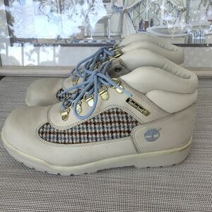 Timberland "Field" Ivory Leather Texture Water-Resistant Casual Boots. Size 7.
